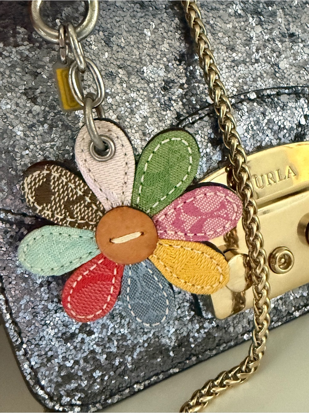 Coach Y2K vintage Daisy flower multicolor patchwork bag charm keychain - Picture 7 of 15